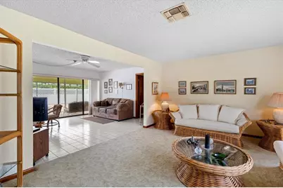 137 SE Turtle Creek Dr, Jupiter, FL 33469 - Photo 6