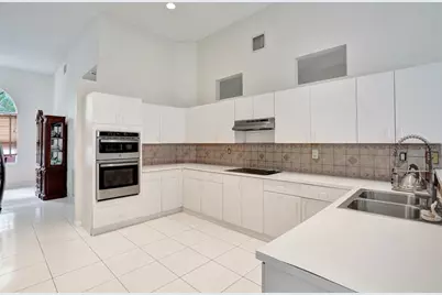 6411 NW 41st St, Coral Springs, FL 33067 - Photo 16