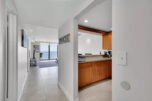 400 N Surf Rd, Hollywood, FL 33019 - Photo 16