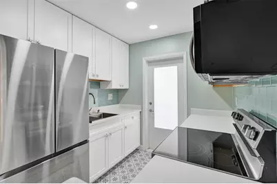 931 SE 9th Ave, Unit #13, Pompano Beach, FL 33060 - Photo 18