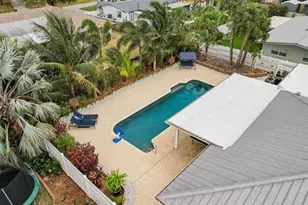 608 Malabar Ave, Hutchinson Island, FL 34949 - Photo 32