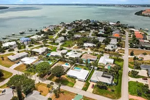 608 Malabar Ave, Hutchinson Island, FL 34949 - Photo 38