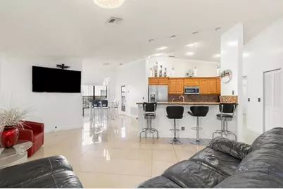 2326 NW 96th Way, Coral Springs, FL 33065 - Photo 10