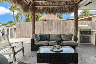 2233 SE 15th St, Pompano Beach, FL 33062 - Photo 10