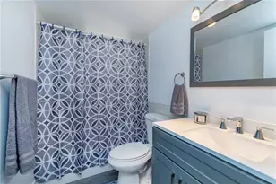 1101 NE 191st St Unit, Miami, FL 33179 - Photo 12