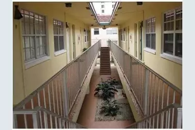 2404 NE 33rd Ave, Unit #12, Fort Lauderdale, FL 33305 - Photo 4