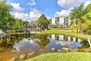 2236 N Cypress Bend Dr, Pompano Beach, FL 33069 - Photo 38