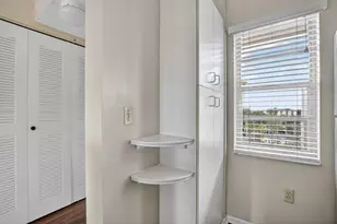 2236 N Cypress Bend Dr, Pompano Beach, FL 33069 - Photo 8