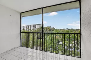 2236 N Cypress Bend Dr, Pompano Beach, FL 33069 - Photo 22