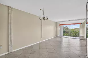 2236 N Cypress Bend Dr, Pompano Beach, FL 33069 - Photo 12