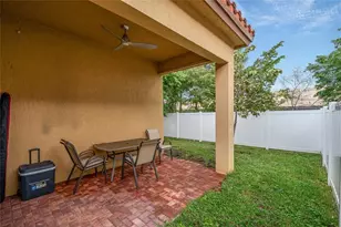 5208 NW 48th Ln, Tamarac, FL 33319 - Photo 18