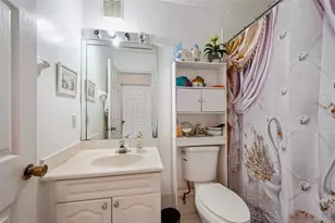 650 NW 78th Terrace, Pembroke Pines, FL 33024 - Photo 24