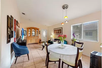 650 NW 78th Ter, Unit #201, Pembroke Pines, FL 33024 - Photo 8