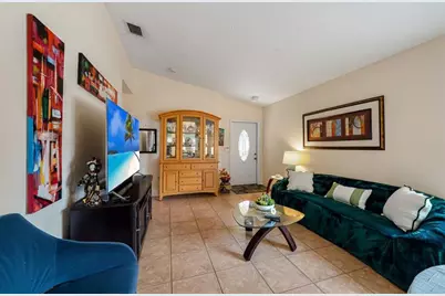 650 NW 78th Ter, Unit #201, Pembroke Pines, FL 33024 - Photo 6