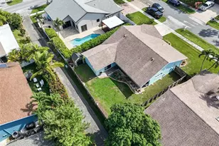 231 SE 9th St, Dania Beach, FL 33004 - Photo 14