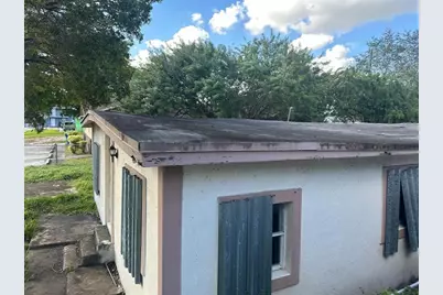 2863 NW 12th Ct, Fort Lauderdale, FL 33311 - Photo 6