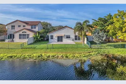 18510 NW 22nd St, Pembroke Pines, FL 33029 - Photo 50