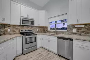 18510 NW 22nd St, Pembroke Pines, FL 33029 - Photo 12