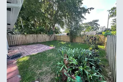 814 SW 12th Pl, Fort Lauderdale, FL 33315 - Photo 24