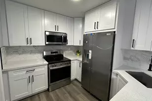 814 SW 12th Pl, Fort Lauderdale, FL 33315 - Photo 4