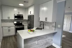 814 SW 12th Pl, Fort Lauderdale, FL 33315 - Photo 1