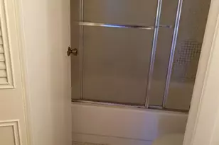 1300 NE Miami Gardens Dr, Miami, FL 33179 - Photo 10