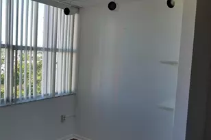 1300 NE Miami Gardens Dr, Miami, FL 33179 - Photo 4