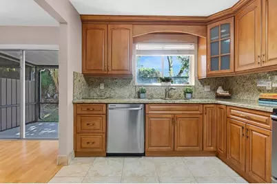 1916  Discovery Cir E, Unit #1916, Deerfield Beach, FL 33442 - Photo 10