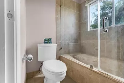 1916  Discovery Cir E, Unit #1916, Deerfield Beach, FL 33442 - Photo 22