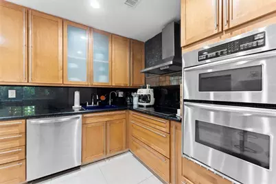 1401 NE 5th Ter, Fort Lauderdale, FL 33304 - Photo 4