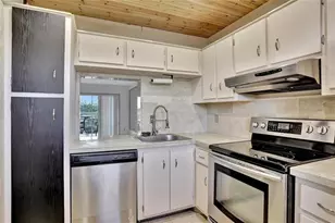 4311 Crystal Lake Dr, Deerfield Beach, FL 33064 - Photo 2