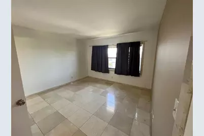 4311  Crystal Lake Dr, Unit #421, Deerfield Beach, FL 33064 - Photo 14