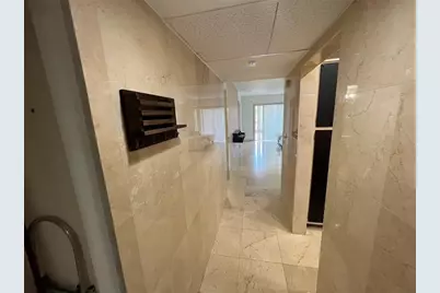 4311  Crystal Lake Dr, Unit #421, Deerfield Beach, FL 33064 - Photo 22