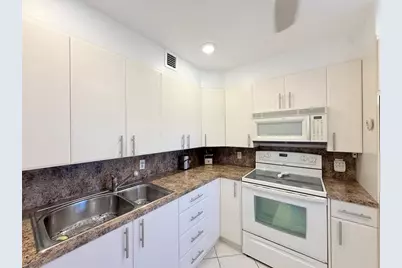 424  Richmond C, Unit #424, Deerfield Beach, FL 33442 - Photo 10