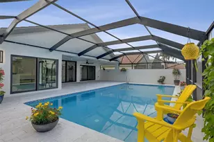 21392 Bridgeview Dr, Boca Raton, FL 33428 - Photo 10