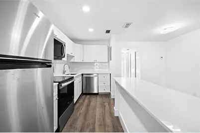 1100  Crystal Lake Dr, Unit #209, Deerfield Beach, FL 33064 - Photo 8