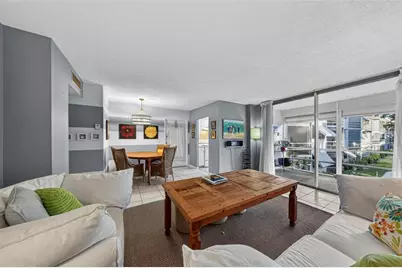 400 SE 10th St, Unit #211, Deerfield Beach, FL 33441 - Photo 8