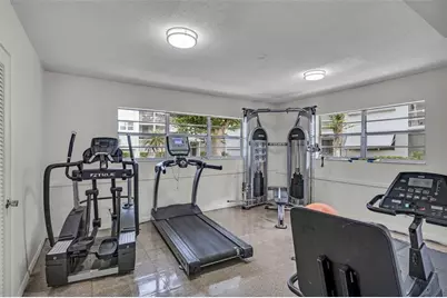 400 SE 10th St, Unit #211, Deerfield Beach, FL 33441 - Photo 42