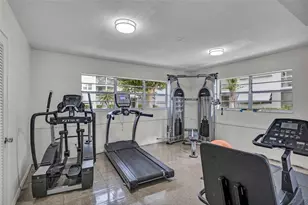 400 SE 10th St, Deerfield Beach, FL 33441 - Photo 42