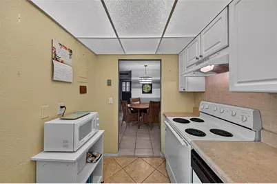 400 SE 10th St, Unit #211, Deerfield Beach, FL 33441 - Photo 20