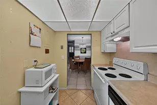 400 SE 10th St, Deerfield Beach, FL 33441 - Photo 20