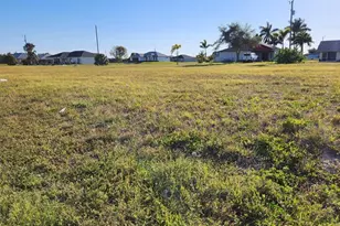 1724 Andalusia Blvd, Cape Coral, FL 33909 - Photo 8