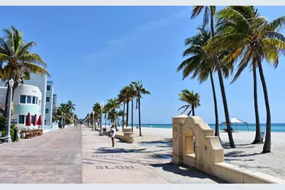 1049  Van Buren St, Hollywood, FL 33019 - Photo 30