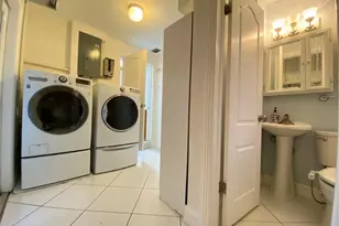 1049 Van Buren St, Hollywood, FL 33019 - Photo 22