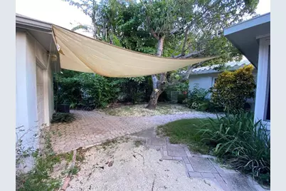 1049  Van Buren St, Hollywood, FL 33019 - Photo 14