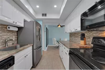 2864 NE 33rd Ct, Unit #105, Fort Lauderdale, FL 33306 - Photo 14