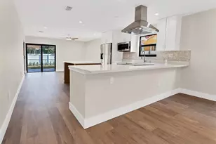 391 NW 58th Ave, Miami, FL 33126 - Photo 2