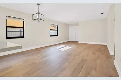 391 NW 58th Ave, Miami, FL 33126 - Photo 6