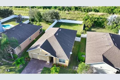 1595  Lexington Square SW, Vero Beach, FL 32962 - Photo 2