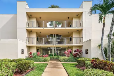 5280  Las Verdes Cir, Unit #202, Delray Beach, FL 33484 - Photo 2